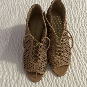 Vía Spiga peep tie sandal